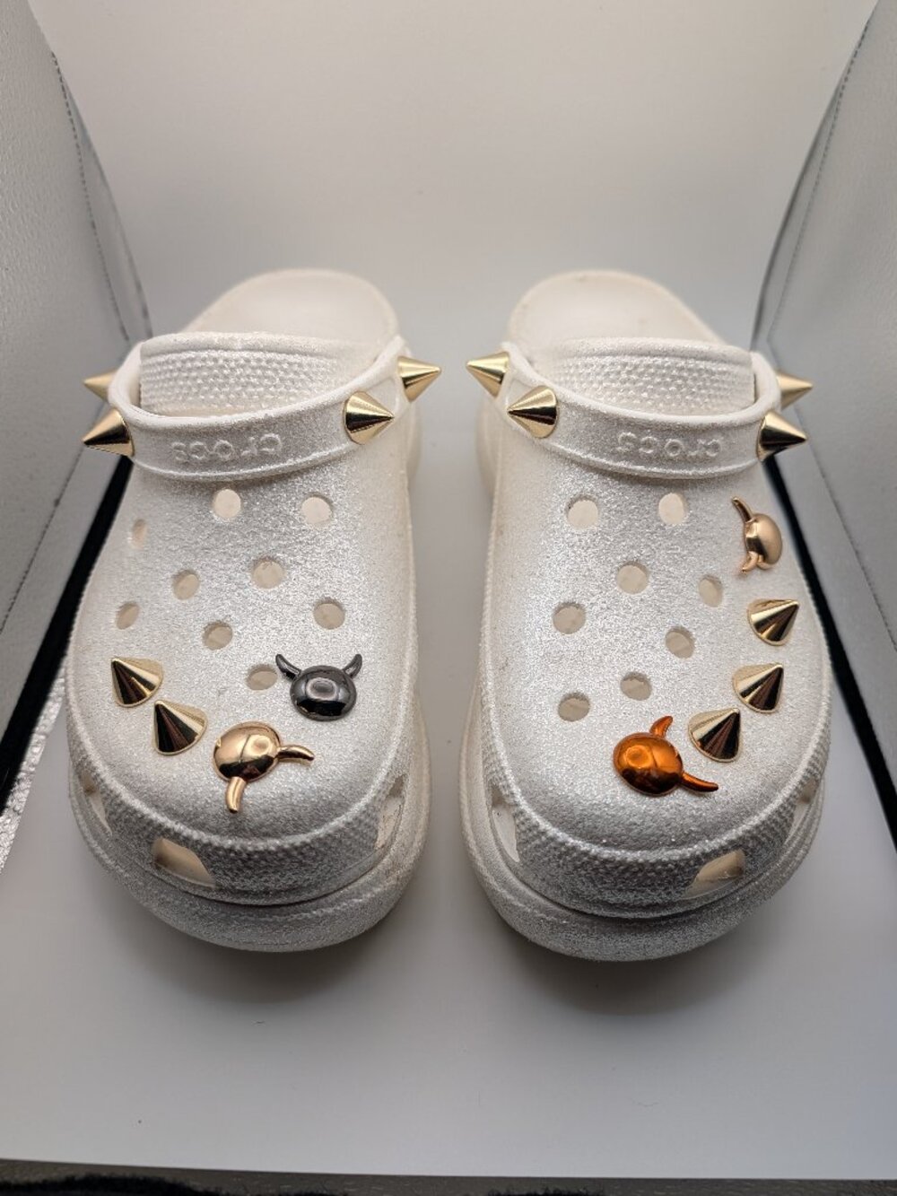 CROCS Bae Spiked Glitter Platform White clogs size 9